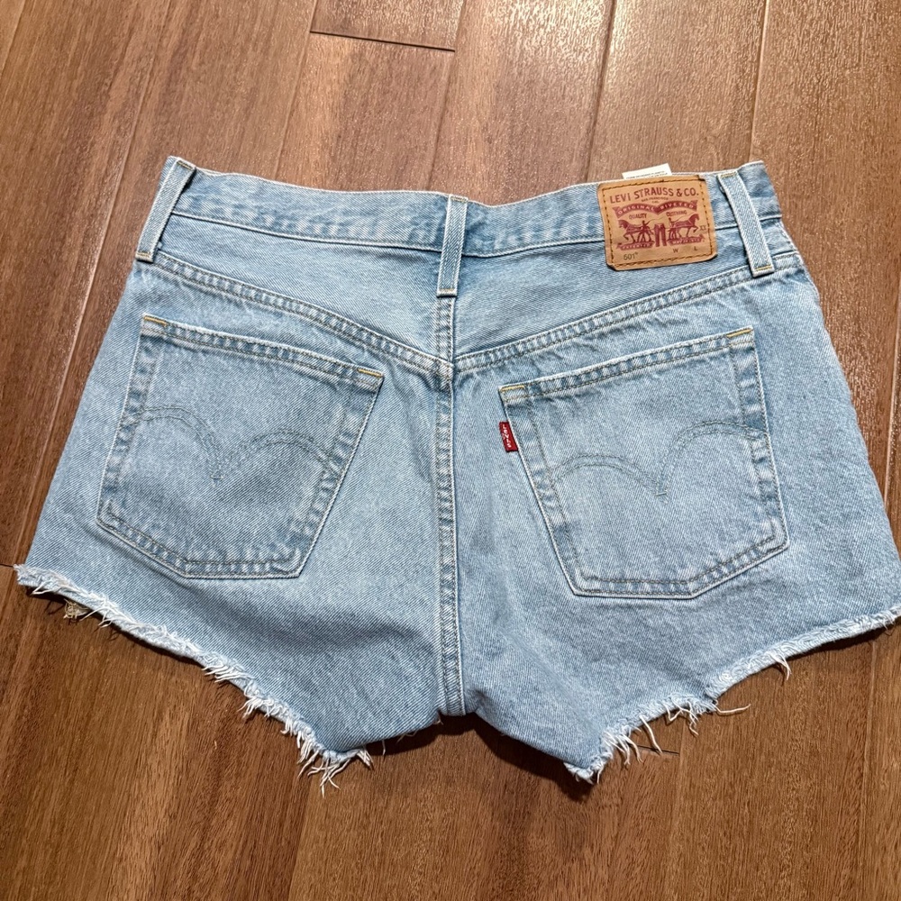 Levi’s 501 Original High Rise Jean Short Size 27 - Picture 2 of 7